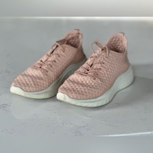 Ecco pastel pink sneakers Girls size 5 5.5. Euro size 36